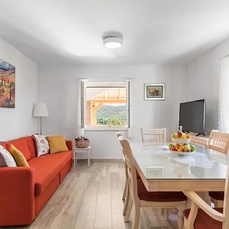 Luxury Spacious With Pool & Magnificent View Szálloda 4*